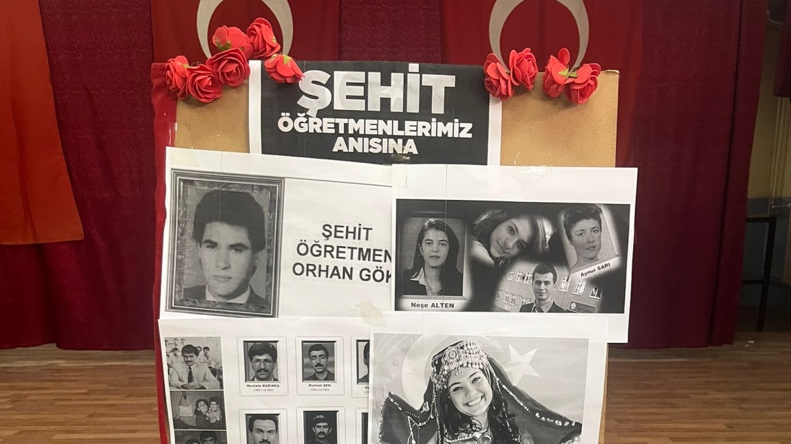 Şehit Öğretmenleri anma programı yapıldı.